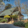 Отель Cabin Fever by Escape to Blue Ridge, фото 1