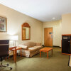 Отель Comfort Suites, фото 2