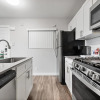 Отель Stylish 1BR Near UT Highland Evonify, фото 6