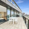 Отель Melbourne Lifestyle Apartments - Best Views on Collins, фото 9