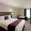 Отель Premier Inn London Chiswick, фото 17