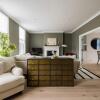 Отель The Clapham Chambers - Stunning & Bright 3BDR Flat with Terrace, фото 19