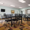 Отель Days Inn & Suites by Wyndham Columbus NE, фото 15