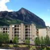 Отель The Plaza Condominiums by Crested Butte Mountain Resorts в Крестед-Батте