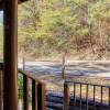 Отель Er20 - Eagles Roost Great Location! - Close To Town! 4 Bedroom Cabin by RedAwning, фото 8