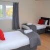 Отель Kelpies Serviced Apartments Callum 3 Bedrooms Sleeps 6, фото 5