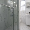 Отель Applewood Suites - 4 BDRM King West, фото 9