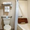 Отель Quality Suites Kansas City International Airport, фото 8