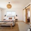 Отель Flamingo Ranch - Dreamy Desert Design With Hot Tub 2 Bedroom Home by RedAwning, фото 3
