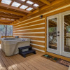 Отель Hilltop Hideaway 3 Bedroom Cabin by RedAwning, фото 16