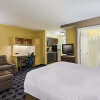 Отель TownePlace Suites by Marriott Pensacola, фото 30