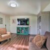 Отель North Bend Home w/ Cornhole Court & Putting Green, фото 2