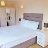 Отель Hampton Court Palace View by Vantage Apartments в Ист-Молси