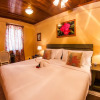 Отель Hummingbird Suites Master King Room 3-2, фото 4