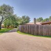 Отель Charming Fort Worth Retreat ~ 12 Mi to Downtown!, фото 15
