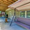 Отель Bluebird's Song by HoneyBearCabins, фото 16