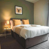 Отель City Centre Stay Sleeps 5 - Contractors - Tourists, фото 4