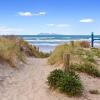 Отель Bach 22 - Waihi Beach Holiday Home, фото 13