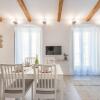 Отель Lovely and bright apartment in the heart of Banyoles, фото 4