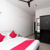 Отель OYO Flagship 40300 Hotel Kusum Palace, фото 4