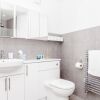 Отель Central 2 Bedroom In West Kensington, фото 2