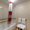 Отель Red Roof Inn Detroit - Roseville/ St Clair Shores, фото 49