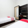 Отель Wisma Jepara by OYO Rooms, фото 1
