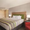 Отель Country Inn & Suites by Radisson, Beaufort West, SC, фото 7