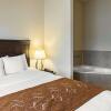Отель Comfort Suites Granbury, фото 6