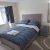 Отель Lovely & Beautiful 2 Bed-apartment in Borehamwood, фото 6