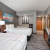 Отель La Quinta Inn & Suites by Wyndham St. Petersburg Northeast, фото 16