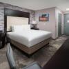 Отель DoubleTree by Hilton Hotel Chattanooga Downtown, фото 3