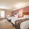 Отель La Quinta Inn & Suites by Wyndham Gainesville, фото 10
