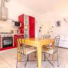 Отель Cozy one Bedroom in Great Location, фото 13