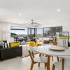 Отель A Stylish Apartment with Noosa Views! - Unit 6 Yaringa 29 Noosa Drive, фото 8