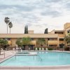 Отель La Quinta Inn & Suites by Wyndham Tucson - Reid Park, фото 9