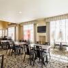 Отель Comfort Suites Jonesboro University Area, фото 41