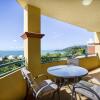 Отель Views From Golden Orchid - Airlie Beach, фото 6