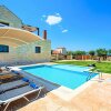 Отель Luxurious Villa With Swimming Pool in Kavallos Greece, фото 12