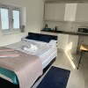 Отель Remarkable 1-bed Outhouse Studio in Dagenham в Лондоне