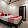 Отель OYO 9804 Hotel SR Residency, фото 5