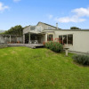 Отель Stroll to the Sea - Te Horo Beach Holiday House, фото 14