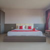 Отель RedDoorz Premium @ Fafa Hills Resort Puncak, фото 35