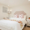 Отель Cozy 3 Bedroom Suite near Queen Elizabeth Park, фото 2