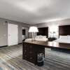 Отель Hampton Inn & Suites by Hilton Brantford Conference Centre, фото 32