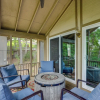 Отель Margaritaville House < 1/2 Mi to Lake!, фото 13