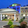 Отель Holiday Inn Express Hotel & Suites Watertown-Thousand Island, an IHG Hotel в Уотертауне