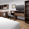 Отель Woodspring Suites Deerfield Beach, фото 5