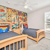 Отель Bright 5BR Home w Pool and Hot Tub - Near Disney, фото 8