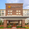 Отель La Quinta Inn & Suites by Wyndham Atlanta Airport North, фото 1